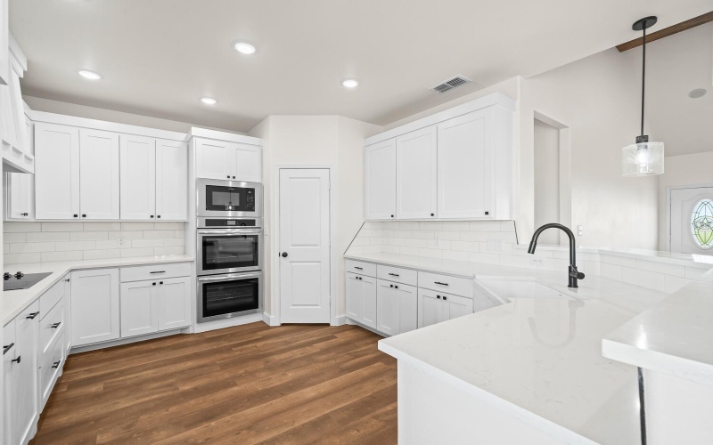 9334 County Rd 5330, Shallowater, TX 79363, 5 Bedrooms Bedrooms, ,3 BathroomsBathrooms,Residential,For Sale,9334 County Rd 5330,202557519