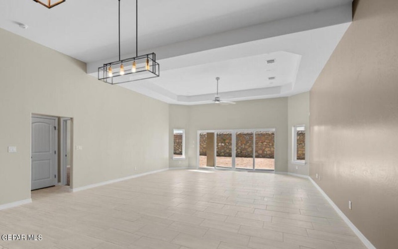 150 White Oaks Trail, Sunland Park, NM 88063, 5 Habitaciones Habitaciones , ,3 BañosBaños,Residential,En Venta,150 White Oaks Trail,905416