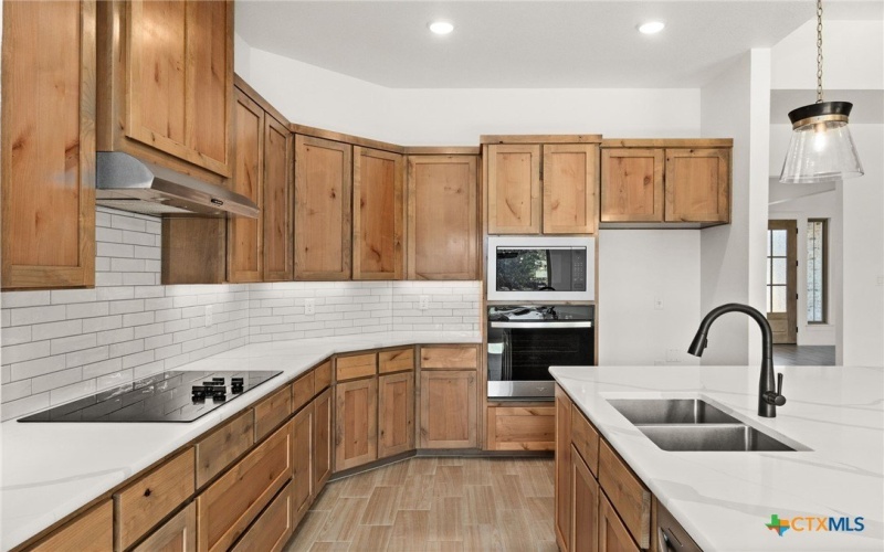 949 County Road 3152, Kempner, TX 76539, 4 Habitaciones Habitaciones , ,3 BañosBaños,Residential,En Venta,949 County Road 3152,0,585963