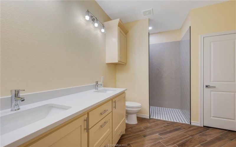 1108 Richard Street #A, Bryan, TX 77803, 3 Habitaciones Habitaciones , ,2 BañosBaños,Residential,En Venta,1108 Richard Street,25007546