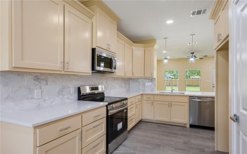 1108 Richard Street #A, Bryan, TX 77803, 3 Habitaciones Habitaciones , ,2 BañosBaños,Residential,En Venta,1108 Richard Street,25007546
