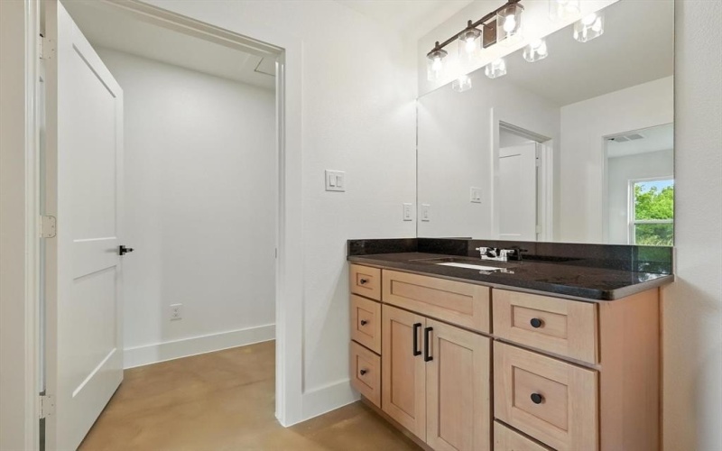 3206 Sayle Street #101, Greenville, TX 75401, 3 Habitaciones Habitaciones , ,1 BañoBaños,Residential,En Venta,3206 Sayle Street,20987490
