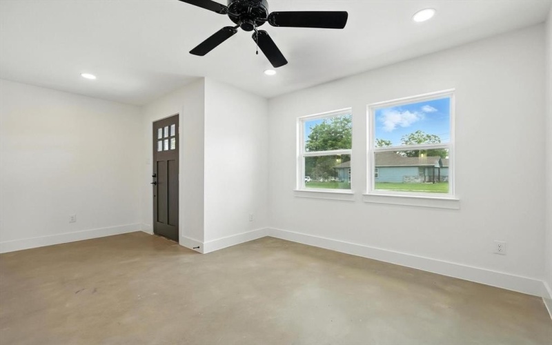 3206 Sayle Street #101, Greenville, TX 75401, 3 Habitaciones Habitaciones , ,1 BañoBaños,Residential,En Venta,3206 Sayle Street,20987490