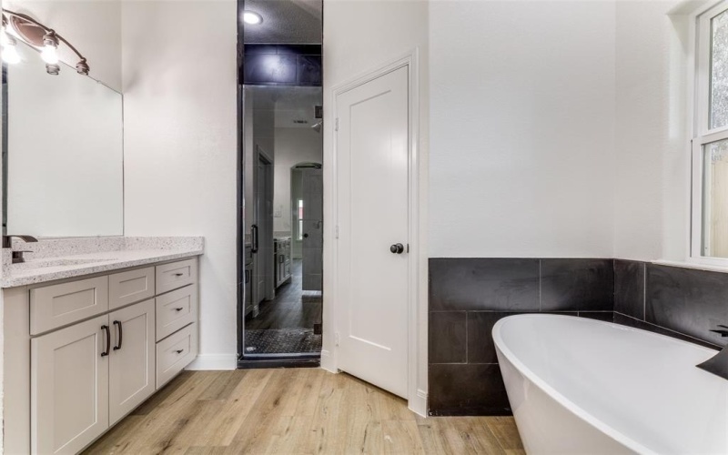 4715 Ramey Avenue, Fort Worth, TX 76105, 4 Bedrooms Bedrooms, ,2 BathroomsBathrooms,Residential,For Sale,4715 Ramey Avenue,20991999