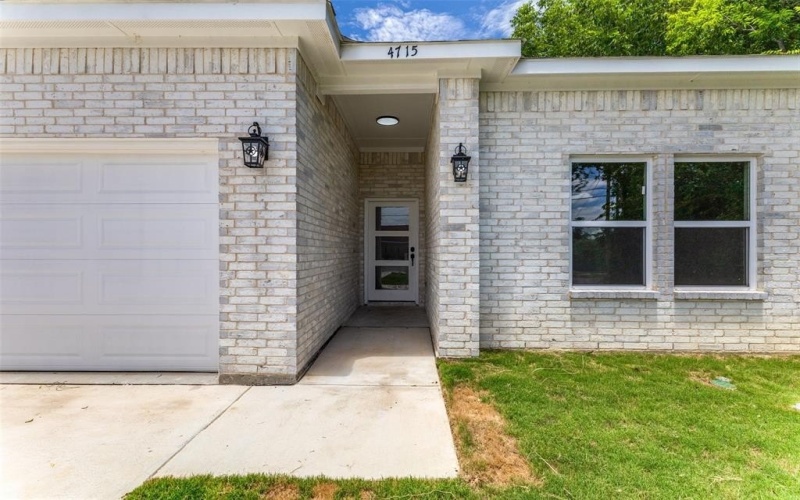 4715 Ramey Avenue, Fort Worth, TX 76105, 4 Bedrooms Bedrooms, ,2 BathroomsBathrooms,Residential,For Sale,4715 Ramey Avenue,20991999