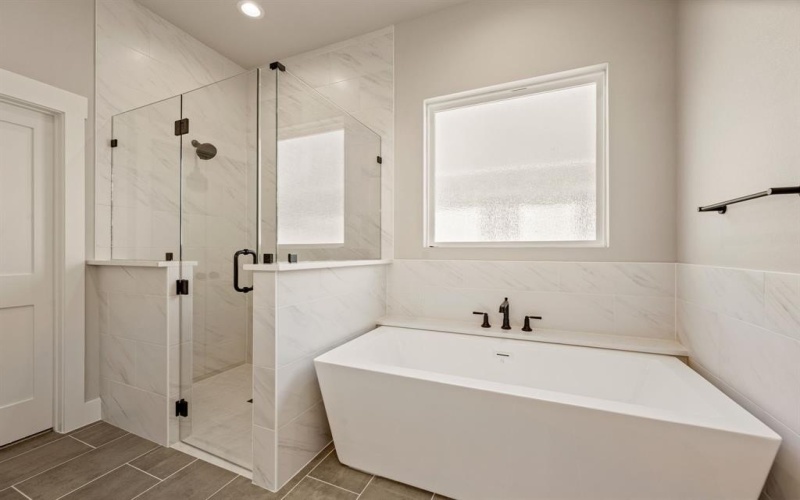 207 W 7th Street, Justin, TX 76247, 4 Habitaciones Habitaciones , ,3 BañosBaños,Residential,En Venta,207 W 7th Street,0,20992858