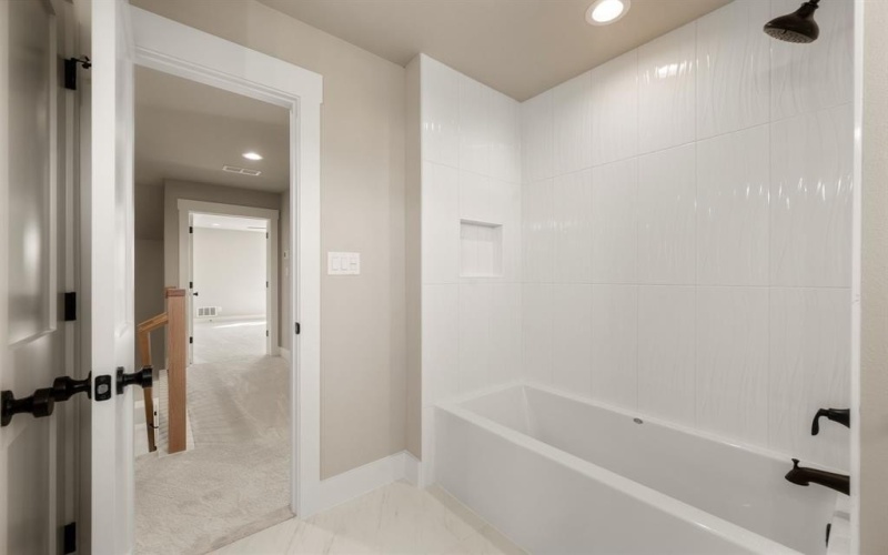 207 W 7th Street, Justin, TX 76247, 4 Habitaciones Habitaciones , ,3 BañosBaños,Residential,En Venta,207 W 7th Street,0,20992858