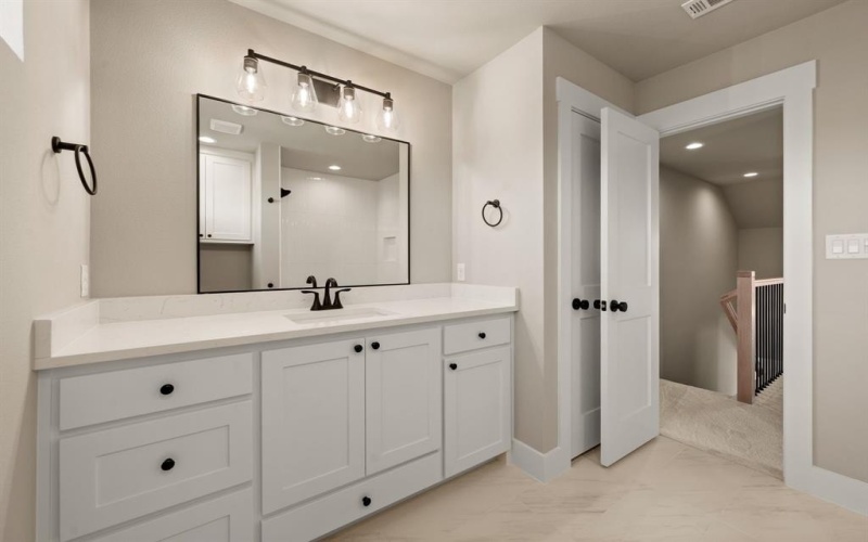 207 W 7th Street, Justin, TX 76247, 4 Habitaciones Habitaciones , ,3 BañosBaños,Residential,En Venta,207 W 7th Street,0,20992858