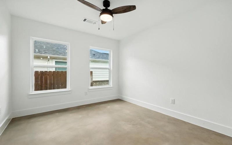 3206 Sayle Street #102, Greenville, TX 75401, 3 Habitaciones Habitaciones , ,1 BañoBaños,Residential,En Venta,3206 Sayle Street,20993580