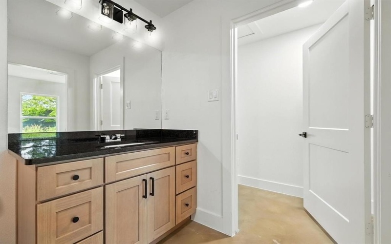 3206 Sayle Street #102, Greenville, TX 75401, 3 Habitaciones Habitaciones , ,1 BañoBaños,Residential,En Venta,3206 Sayle Street,20993580