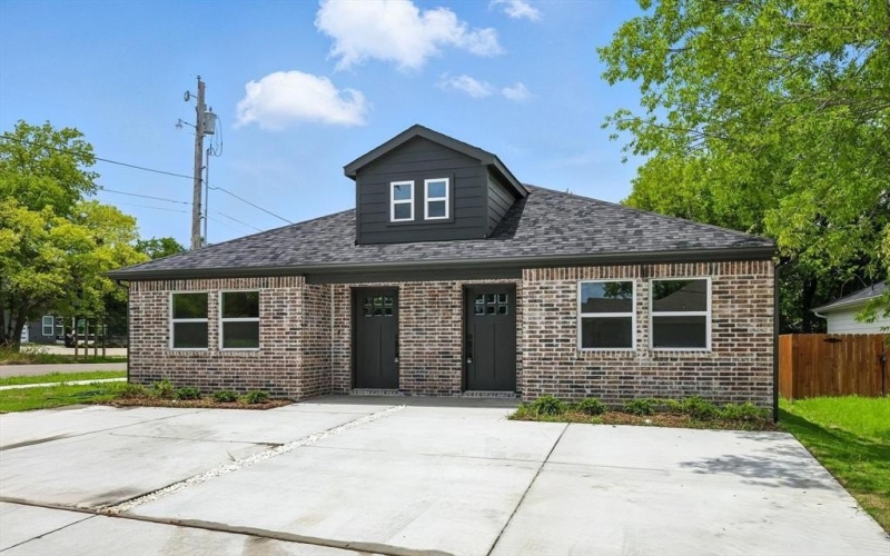 3206 Sayle Street #102, Greenville, TX 75401, 3 Habitaciones Habitaciones , ,1 BañoBaños,Residential,En Venta,3206 Sayle Street,20993580