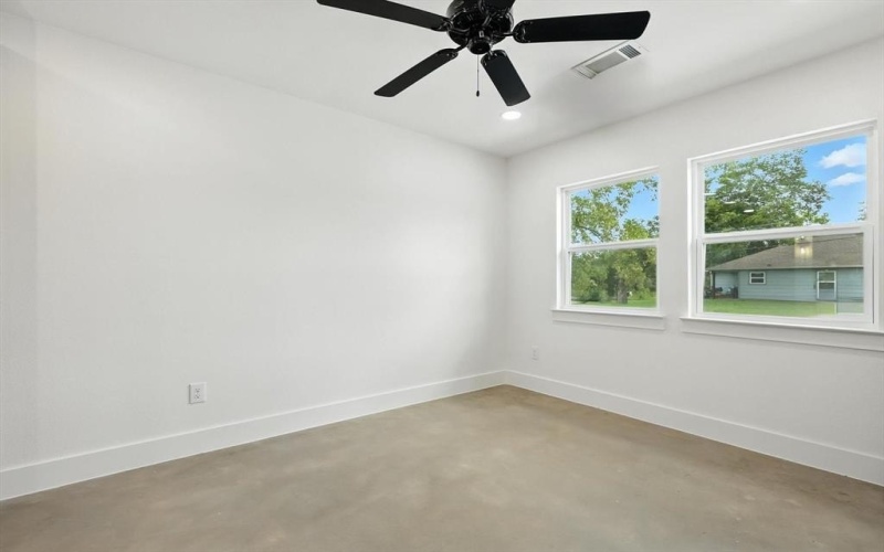 3206 Sayle Street #102, Greenville, TX 75401, 3 Habitaciones Habitaciones , ,1 BañoBaños,Residential,En Venta,3206 Sayle Street,20993580
