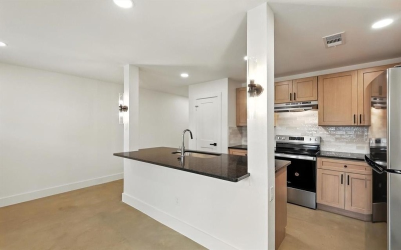 3206 Sayle Street #102, Greenville, TX 75401, 3 Habitaciones Habitaciones , ,1 BañoBaños,Residential,En Venta,3206 Sayle Street,20993580