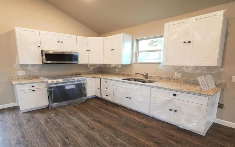 12358 Trinity Hill, Kemp, TX 75143, 2 Bedrooms Bedrooms, ,1 BathroomBathrooms,Residential,For Sale,12358 Trinity Hill,20994462