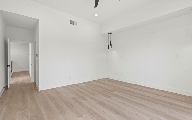 1908 Duluth Street, Dallas, TX 75212, 3 Bedrooms Bedrooms, ,2 BathroomsBathrooms,Residential,For Sale,1908 Duluth Street,20994492