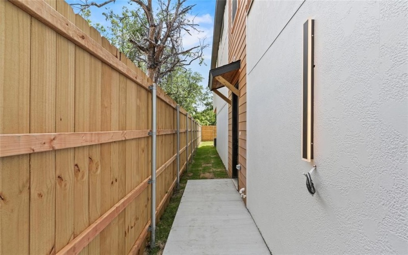 1908 Duluth Street, Dallas, TX 75212, 3 Bedrooms Bedrooms, ,2 BathroomsBathrooms,Residential,For Sale,1908 Duluth Street,20994492