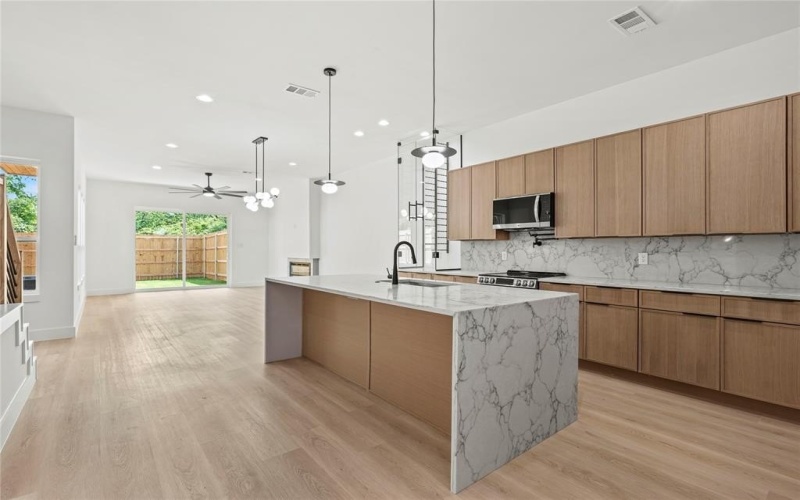1908 Duluth Street, Dallas, TX 75212, 3 Bedrooms Bedrooms, ,2 BathroomsBathrooms,Residential,For Sale,1908 Duluth Street,20994492