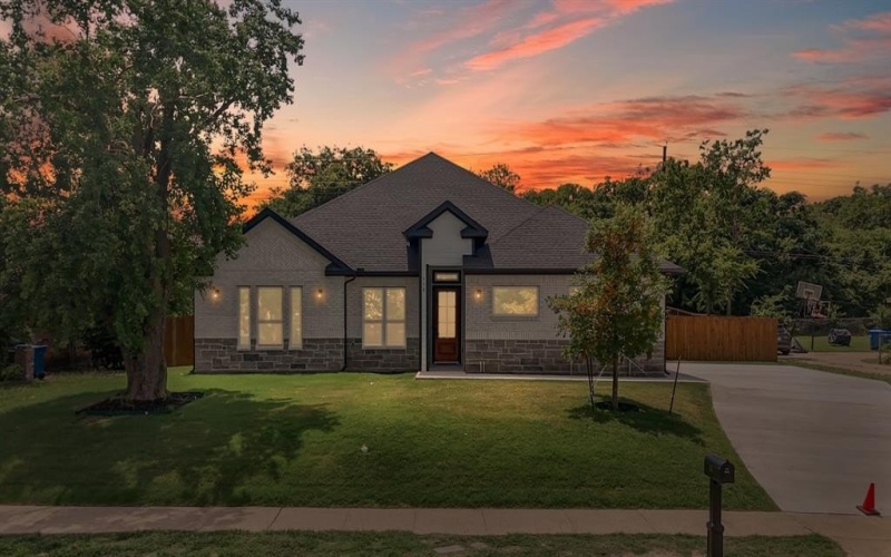 119 Windwood Drive, DeSoto, TX 75115, 3 Habitaciones Habitaciones , ,2 BañosBaños,Residential,En Venta,119 Windwood Drive,20994541