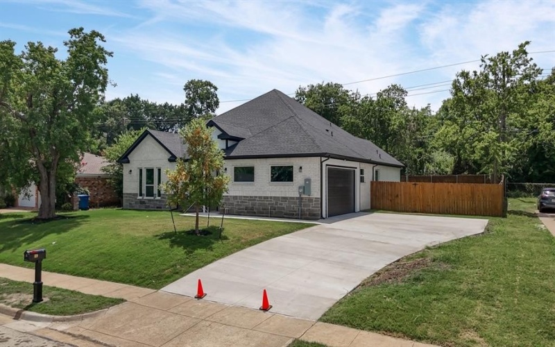 119 Windwood Drive, DeSoto, TX 75115, 3 Habitaciones Habitaciones , ,2 BañosBaños,Residential,En Venta,119 Windwood Drive,20994541