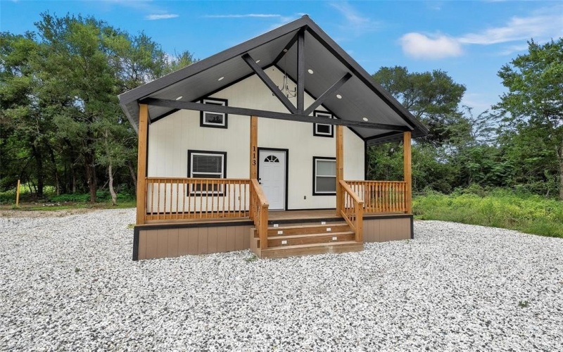 113 County Road, Marlin, TX 76661, 3 Bedrooms Bedrooms, ,1 BathroomBathrooms,Residential,For Sale,113 County Road,20994645