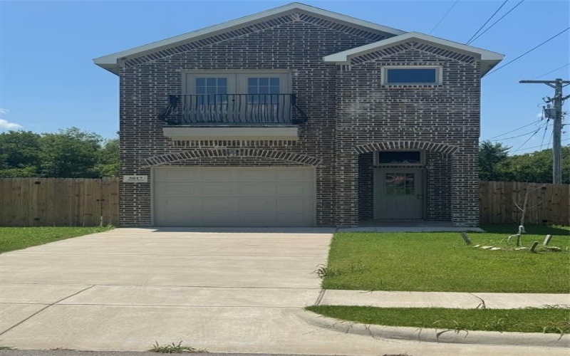 5017 Pickett Street, Greenville, TX 75401, 3 Bedrooms Bedrooms, ,2 BathroomsBathrooms,Residential,For Sale,5017 Pickett Street,20994646