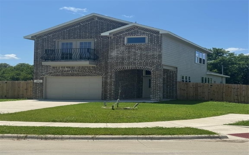 5017 Pickett Street, Greenville, TX 75401, 3 Bedrooms Bedrooms, ,2 BathroomsBathrooms,Residential,For Sale,5017 Pickett Street,20994646