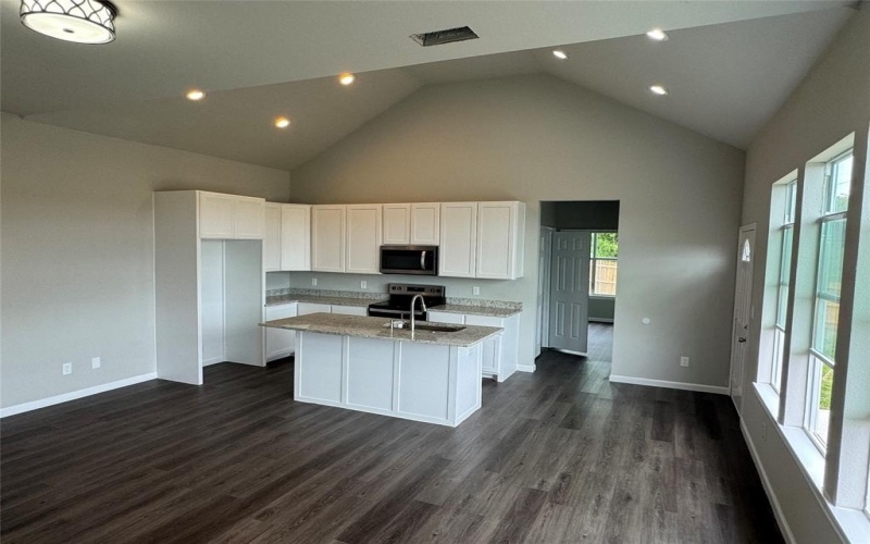 5017 Pickett Street, Greenville, TX 75401, 3 Bedrooms Bedrooms, ,2 BathroomsBathrooms,Residential,For Sale,5017 Pickett Street,20994646
