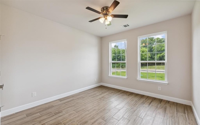 5716 Belaire Circle, Granbury, TX 76048, 3 Bedrooms Bedrooms, ,2 BathroomsBathrooms,Residential,For Sale,5716 Belaire Circle,20994661