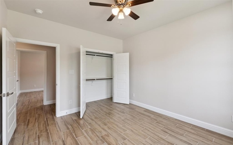 5716 Belaire Circle, Granbury, TX 76048, 3 Bedrooms Bedrooms, ,2 BathroomsBathrooms,Residential,For Sale,5716 Belaire Circle,20994661