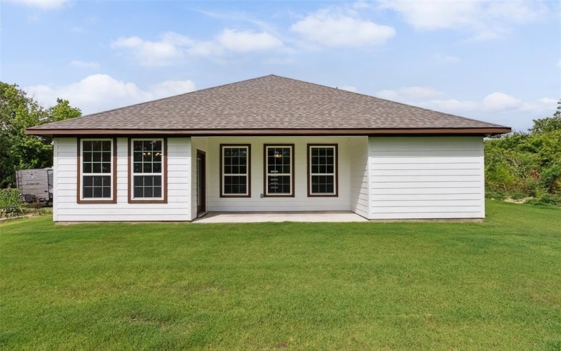 5716 Belaire Circle, Granbury, TX 76048, 3 Bedrooms Bedrooms, ,2 BathroomsBathrooms,Residential,For Sale,5716 Belaire Circle,20994661