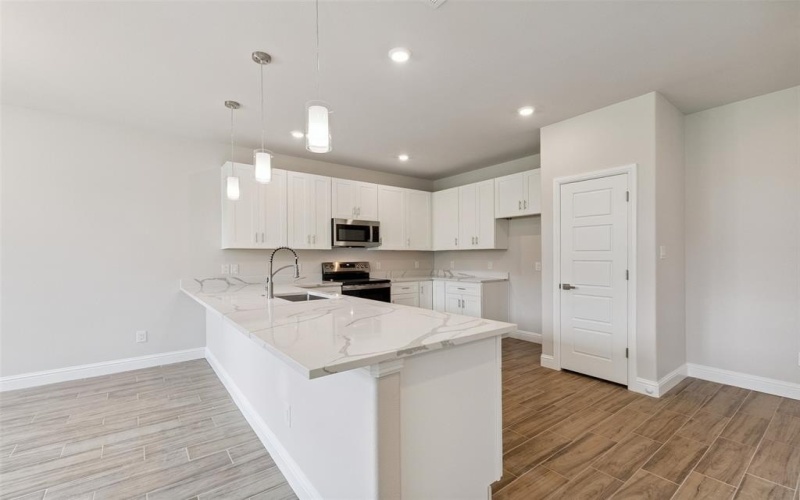 5716 Belaire Circle, Granbury, TX 76048, 3 Bedrooms Bedrooms, ,2 BathroomsBathrooms,Residential,For Sale,5716 Belaire Circle,20994661