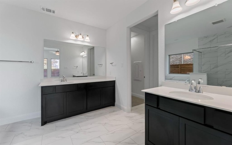 2101 Eagle Nest Drive, Mesquite, TX 75181, 4 Bedrooms Bedrooms, ,3 BathroomsBathrooms,Residential,For Sale,2101 Eagle Nest Drive,0,20994799