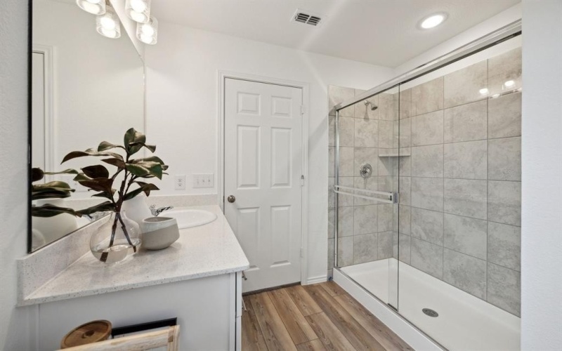 2043 Pleasant Knoll Circle, Forney, TX 75126, 3 Bedrooms Bedrooms, ,2 BathroomsBathrooms,Residential,For Sale,2043 Pleasant Knoll Circle,20994878