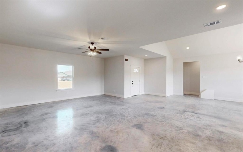 1205 Smyrna Meadows, Sunset, TX 76270, 3 Bedrooms Bedrooms, ,2 BathroomsBathrooms,Residential,For Sale,1205 Smyrna Meadows,20994903