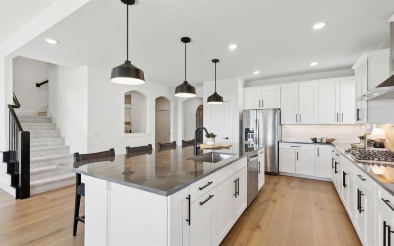 3908 Calderwood Drive, McKinney, TX 75071, 5 Bedrooms Bedrooms, ,5 BathroomsBathrooms,Residential,For Sale,3908 Calderwood Drive,20994970