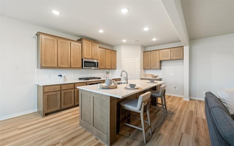 2101 Kelva Drive, Fort Worth, TX 76052, 4 Habitaciones Habitaciones , ,2 BañosBaños,Residential,En Venta,2101 Kelva Drive,0,20995011