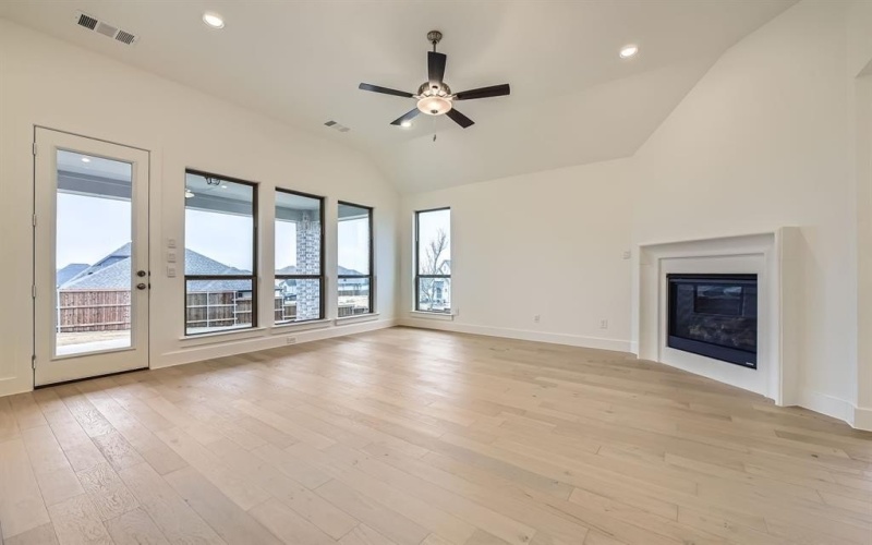 171 Sandie Drive, Rhome, TX 76078, 4 Bedrooms Bedrooms, ,3 BathroomsBathrooms,Residential,For Sale,171 Sandie Drive,20995041