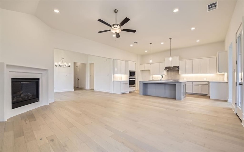 171 Sandie Drive, Rhome, TX 76078, 4 Bedrooms Bedrooms, ,3 BathroomsBathrooms,Residential,For Sale,171 Sandie Drive,20995041