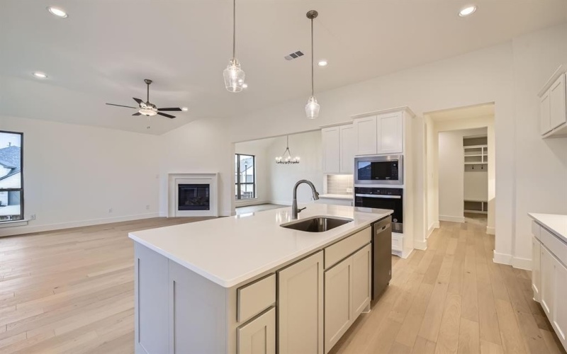 171 Sandie Drive, Rhome, TX 76078, 4 Bedrooms Bedrooms, ,3 BathroomsBathrooms,Residential,For Sale,171 Sandie Drive,20995041