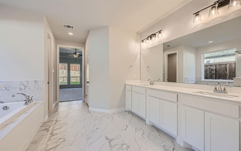 168 Buffalo Boulevard, Rhome, TX 76078, 4 Bedrooms Bedrooms, ,3 BathroomsBathrooms,Residential,For Sale,168 Buffalo Boulevard,20995076