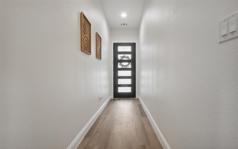 1920 Avenue B, Fort Worth, TX 76104, 4 Habitaciones Habitaciones , ,2 BañosBaños,Residential,En Venta,1920 Avenue B,20995106