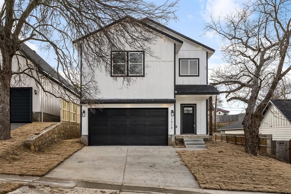 1910 Avenue B, Fort Worth, TX 76104, 4 Habitaciones Habitaciones , ,2 BañosBaños,Residential,En Venta,1910 Avenue B,20995126