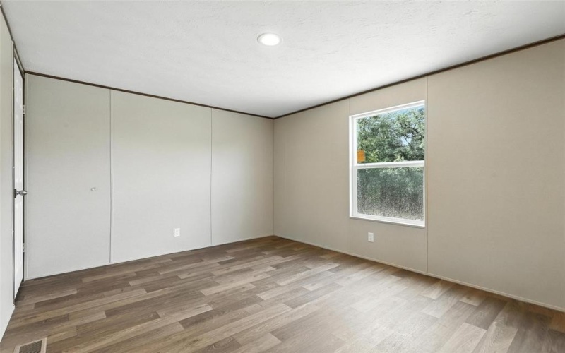 4214 W Virginia Drive, Granbury, TX 76048, 3 Bedrooms Bedrooms, ,2 BathroomsBathrooms,Residential,For Sale,4214 W Virginia Drive,20995177