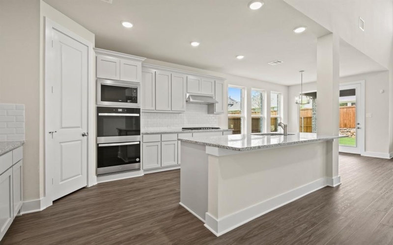 3929 Henley Lane, Garland, TX 75043, 4 Bedrooms Bedrooms, ,5 BathroomsBathrooms,Residential,For Sale,3929 Henley Lane,20995207
