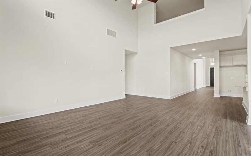 3929 Henley Lane, Garland, TX 75043, 4 Bedrooms Bedrooms, ,5 BathroomsBathrooms,Residential,For Sale,3929 Henley Lane,20995207