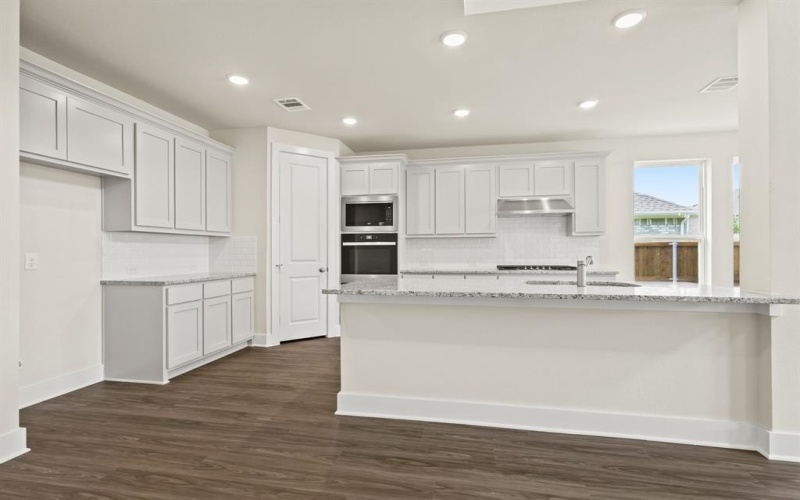 3929 Henley Lane, Garland, TX 75043, 4 Bedrooms Bedrooms, ,5 BathroomsBathrooms,Residential,For Sale,3929 Henley Lane,20995207