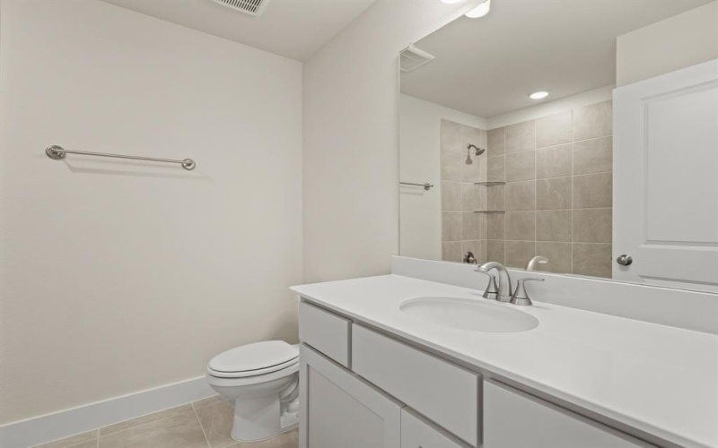 3929 Henley Lane, Garland, TX 75043, 4 Bedrooms Bedrooms, ,5 BathroomsBathrooms,Residential,For Sale,3929 Henley Lane,20995207