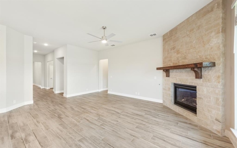 1407 Fishergate Drive, Forney, TX 75126, 4 Habitaciones Habitaciones , ,3 BañosBaños,Residential,En Venta,1407 Fishergate Drive,20995239