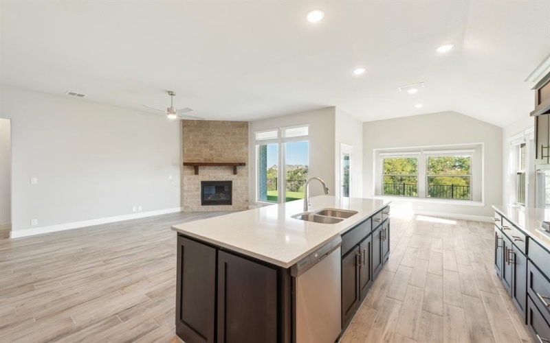1407 Fishergate Drive, Forney, TX 75126, 4 Habitaciones Habitaciones , ,3 BañosBaños,Residential,En Venta,1407 Fishergate Drive,20995239