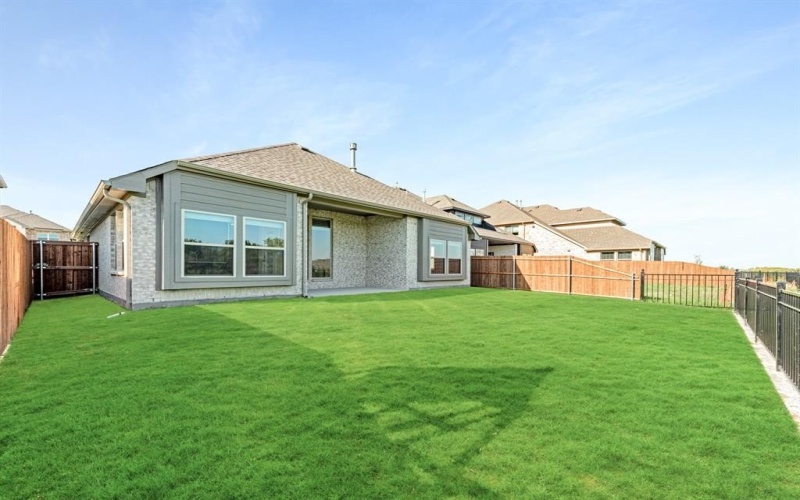 1407 Fishergate Drive, Forney, TX 75126, 4 Habitaciones Habitaciones , ,3 BañosBaños,Residential,En Venta,1407 Fishergate Drive,20995239